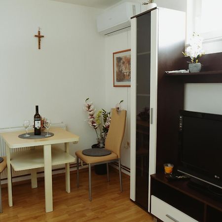 Soba Luic Apartment Zupanja Ngoại thất bức ảnh