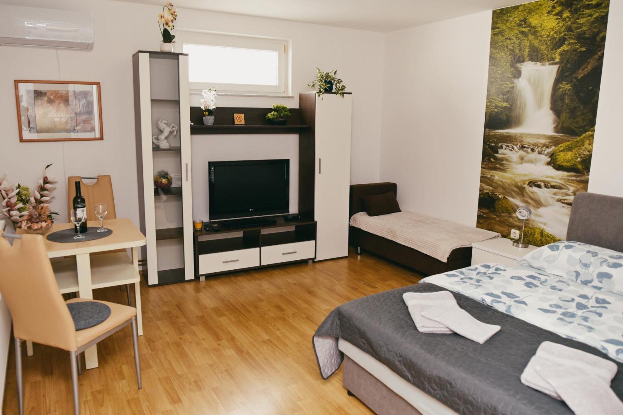 Soba Luic Apartment Zupanja Ngoại thất bức ảnh